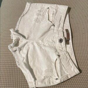 White Jean Shorts Distressed‎ Casual